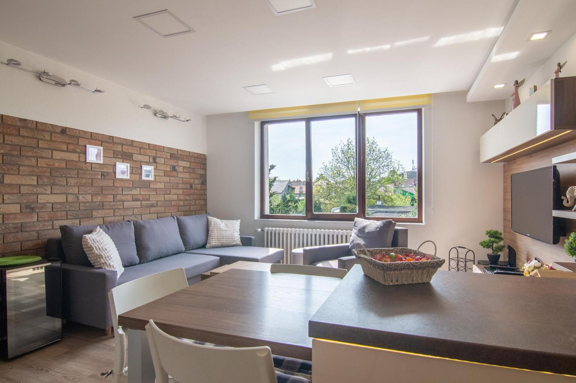 Apartman U Nas Doma Breclav Luaran gambar